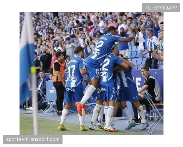 埃尔切2-2逼平皇家马德里 费瓦斯与阿尔瓦罗破门